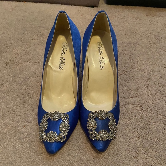 Copies of the Manolo Blahnik Hangisi - Picture 2 of 3
